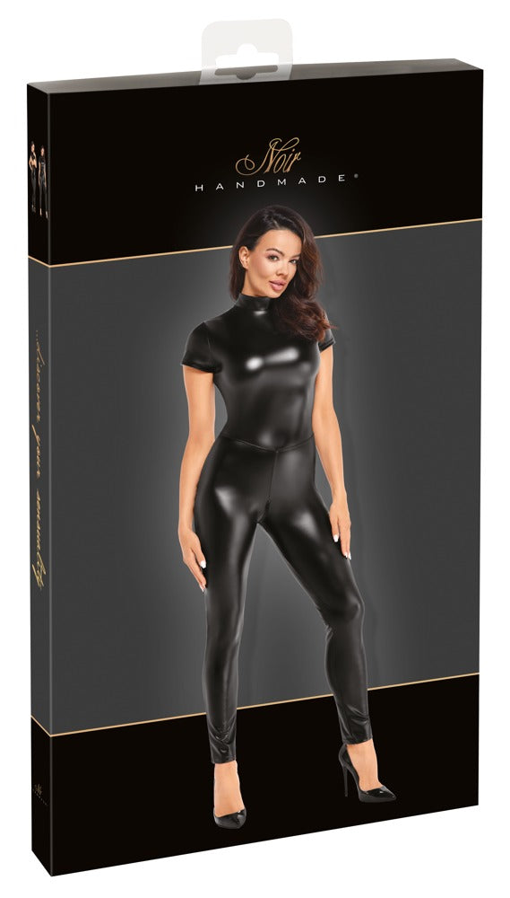 Schwarzer hautenger Powerwetlook Overall mit offener Rückenschnürung von Noir