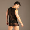 Sheer Mesh Tanktop Schwarz von KYNX: Tanktop aus durchsichtigem Mesh mit Saumabschluss, Rückansicht am Model
