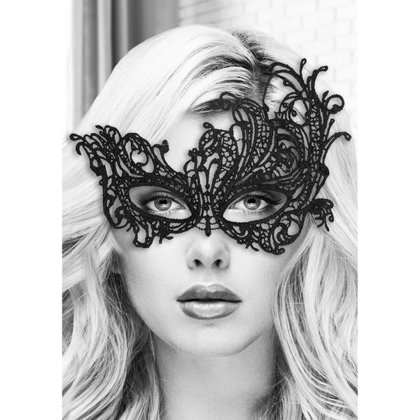Schwarze geheimnisvolle Maske im eleganten venezianischen Spitzenlook von Ouch! by Shots