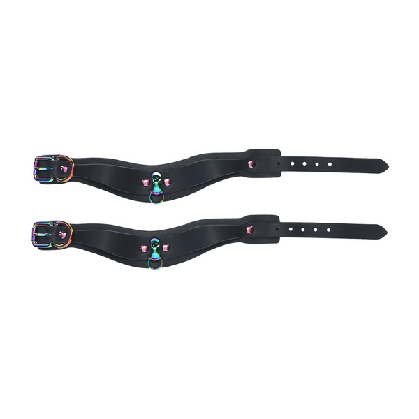 Schwarze elegante Handfesseln mit hochwertigem Oberflächenfinish von Ouch! by Shots – Ansicht 5