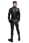 Schwarzes provokantes figurbetontes Wetlook Langarmhemd mit markanten Schulterklappen und Reißverschluss | Regnes Fetish Planet