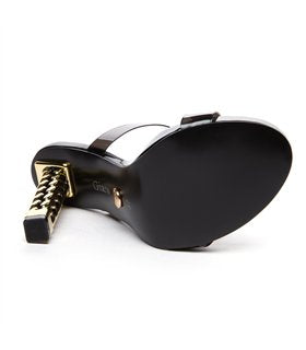 AMIE Plateau Pantoletten Schwarz Lack | Giaro SALE