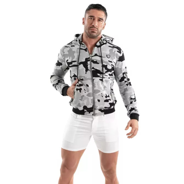 Grauer verführerischer Kapuzenpullover im modernen Camouflage Look von TOF Paris – Ansicht 2