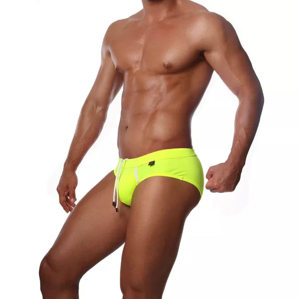 Gelber sexy Badeslip mit reflektierenden Details von TOF Paris – Ansicht 4