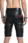 Schwarze maskuline Wetlook-Shorts mit markanten Cargotaschen von Regnes Fetish Planet – Ansicht 3