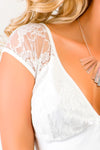 Ecrufarbenes sinnliches Nachtkleid mit filigranen Spitzendetails von Kalimo – Ansicht 2