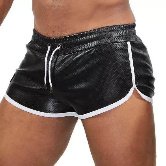 Pilot Shorts, Schwarz - Retro-Shorts mit perforiertem Stretch-Material | TOF Paris