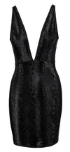 Schwarzes kurzes Kleid in Schlangenhaut-Optik mit tiefem Ausschnitt von Cottelli PARTY – Ansicht 7