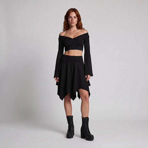 Schwarzes Crop Top im Witch-Style mit weitem Ausschnitt Schwarz von Aderlass – Ansicht 5