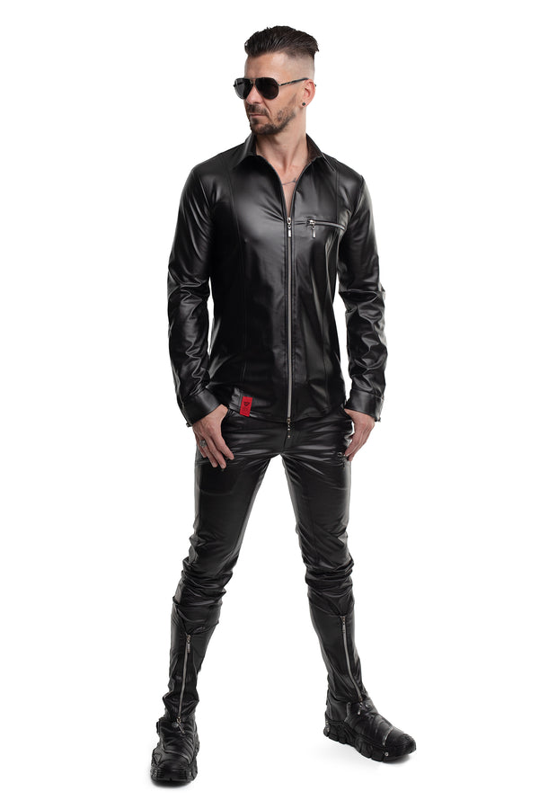 Schwarzes provokantes figurbetontes Wetlook Langarmshirt mit glänzenden Metalldetails | Regnes Fetish Planet