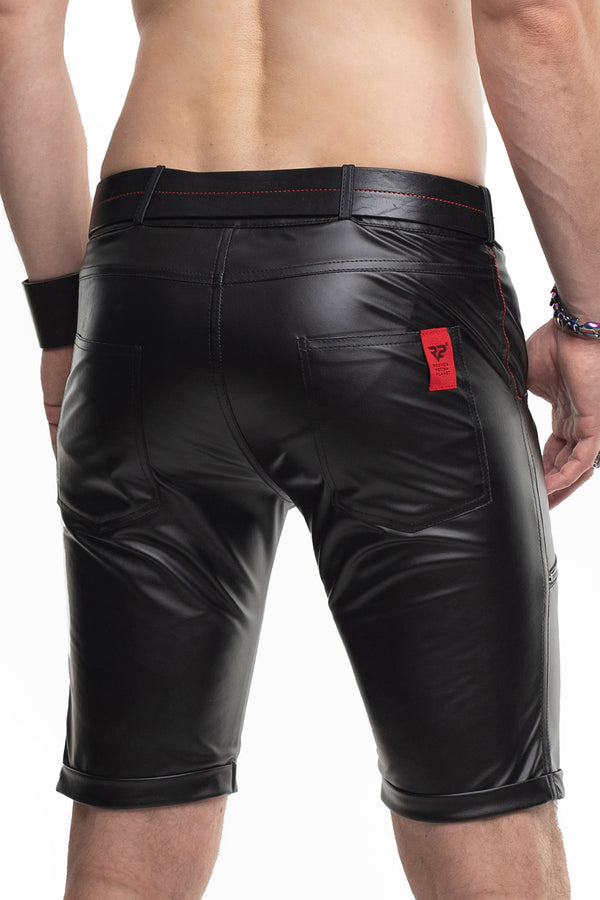 Schwarze verführerische Wetlook Shorts mit markanten Reißverschlussdetails | Regnes Fetish Planet