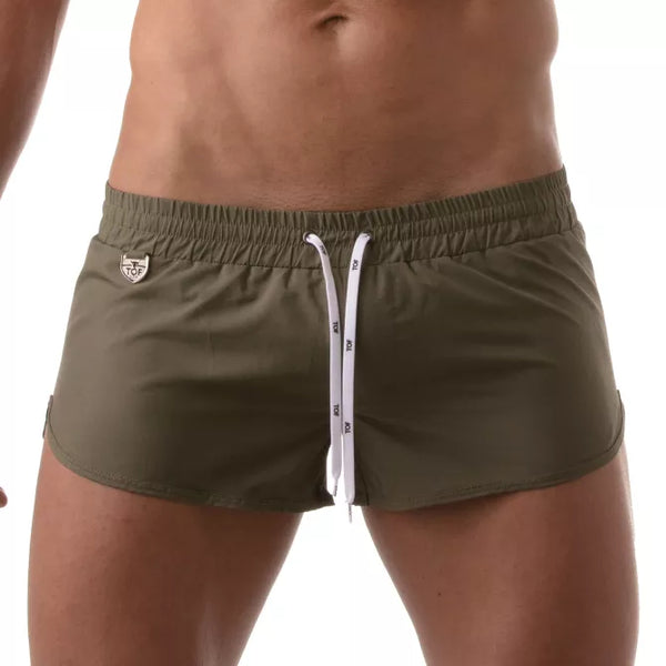 Khakifarbenes erotisches Shorts Modell für mutige Männer von TOF Paris