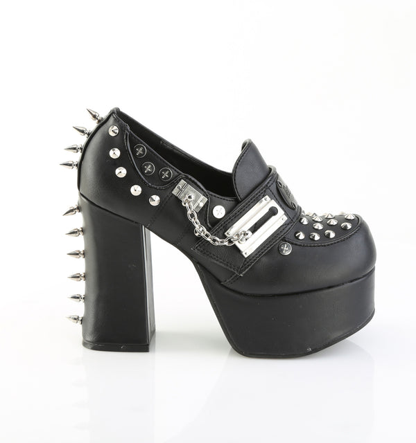CHARADE-32 Plateau Pumps mit Nieten und Schiebeschloss von DemoniaCult – Ansicht 5