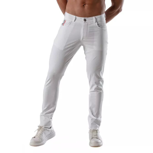 Weiße verführerische Chino Hose mit körperbetontem Schnitt von TOF Paris