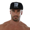 Schwarzweiße Circuit Cap im modernen Streetstyle Look von TOF Paris