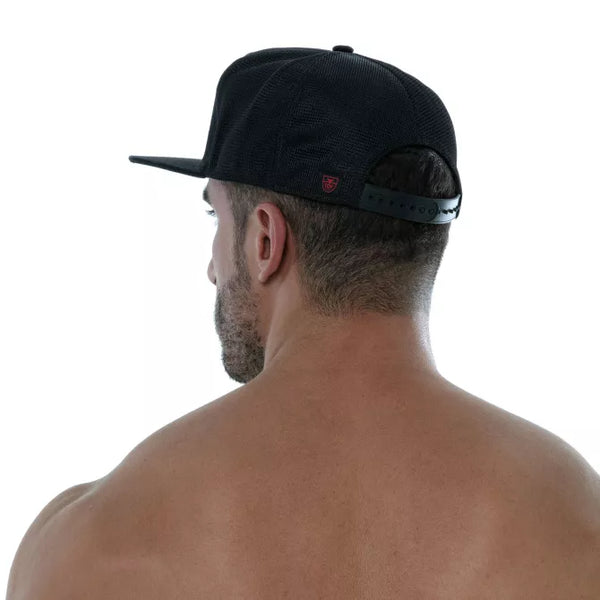 Schwarzweiße Circuit Cap im modernen Streetstyle Look von TOF Paris – Ansicht 2