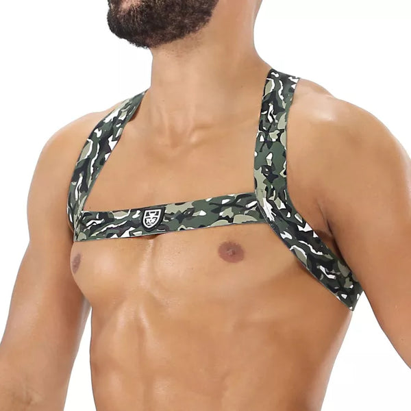 Khakifarbenes Camouflage Fetish Harness mit kraftvollem Look von TOF Paris – Ansicht 3