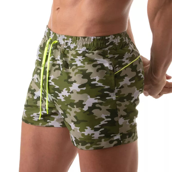 Khakifarbene maskuline Shorts für einen aufregenden Look von TOF Paris – Ansicht 3