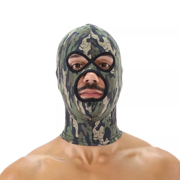 Khakifarbene Master Hood im markanten Camouflage Design von TOF Paris – Ansicht 2