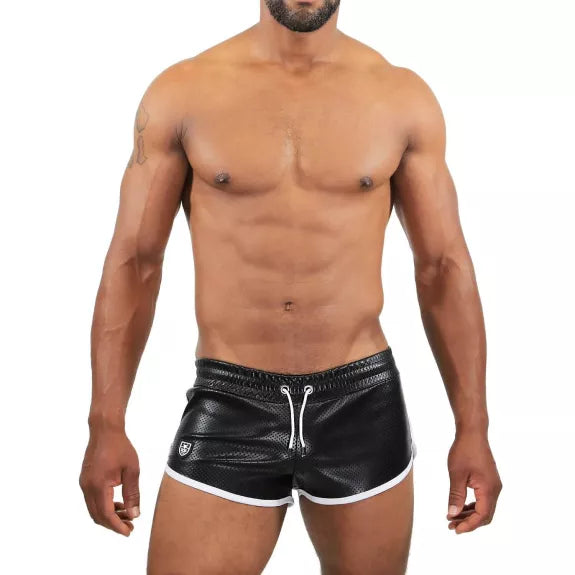 Pilot Shorts, Schwarz - Retro-Shorts mit perforiertem Stretch-Material | TOF Paris