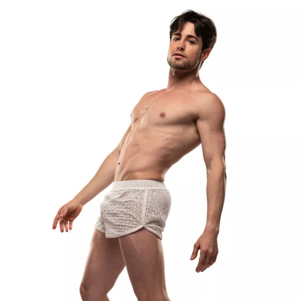 Weißes verführerisches Shorts Modell mit körperbetontem Schnitt von TOF Paris – Ansicht 3